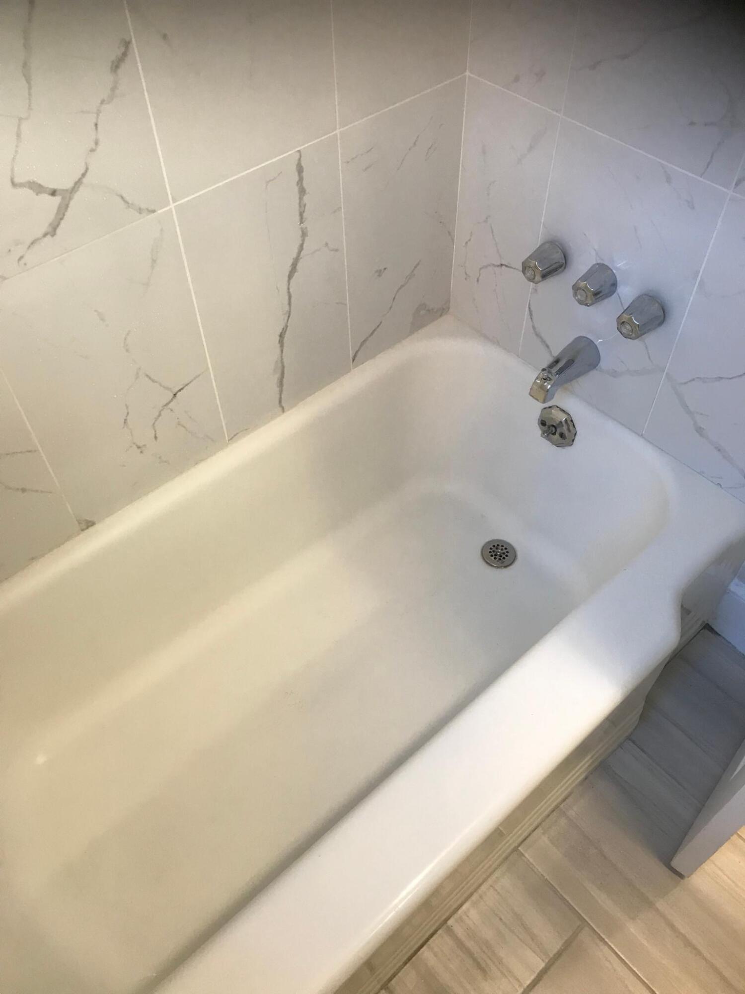 21 Dow Street, Unit 4 Portland, ME 04102 - Photo 5 of 13 Tub 4