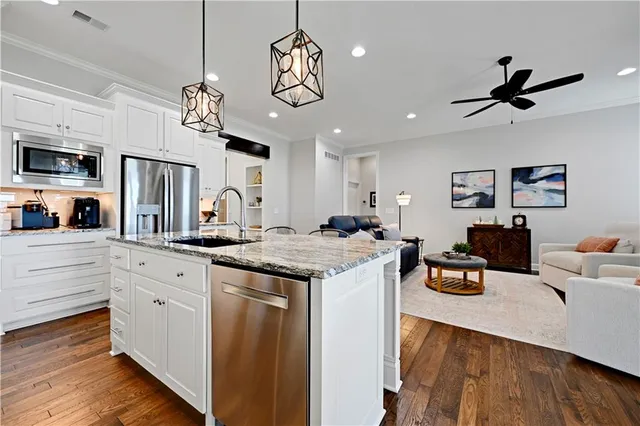 $649,950 | 25064 West 112th Terrace, Olathe, KS 66061