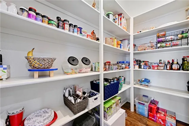 $649,950 | 25064 West 112th Terrace, Olathe, KS 66061