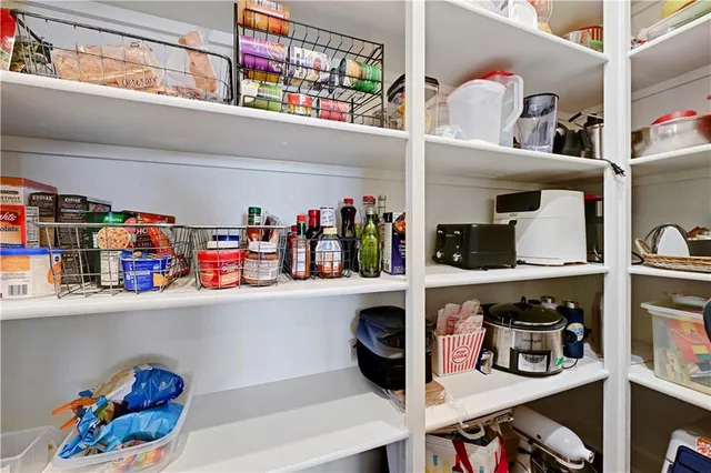 $649,950 | 25064 West 112th Terrace, Olathe, KS 66061