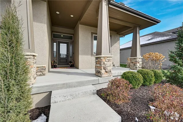$649,950 | 25064 West 112th Terrace, Olathe, KS 66061