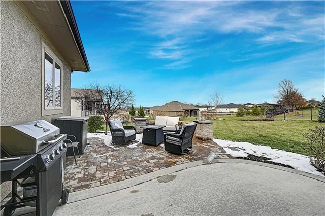 $649,950 | 25064 West 112th Terrace, Olathe, KS 66061