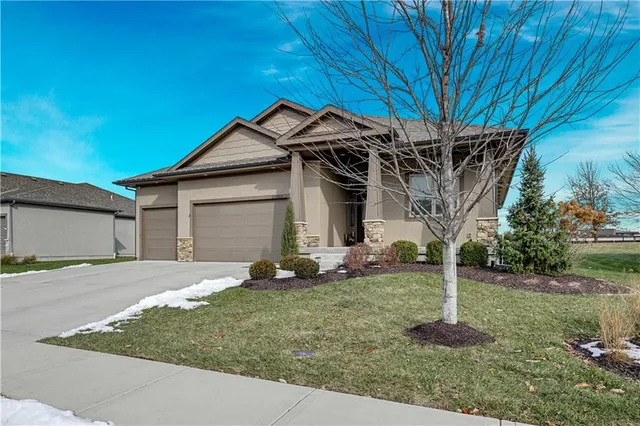 $649,950 | 25064 West 112th Terrace, Olathe, KS 66061