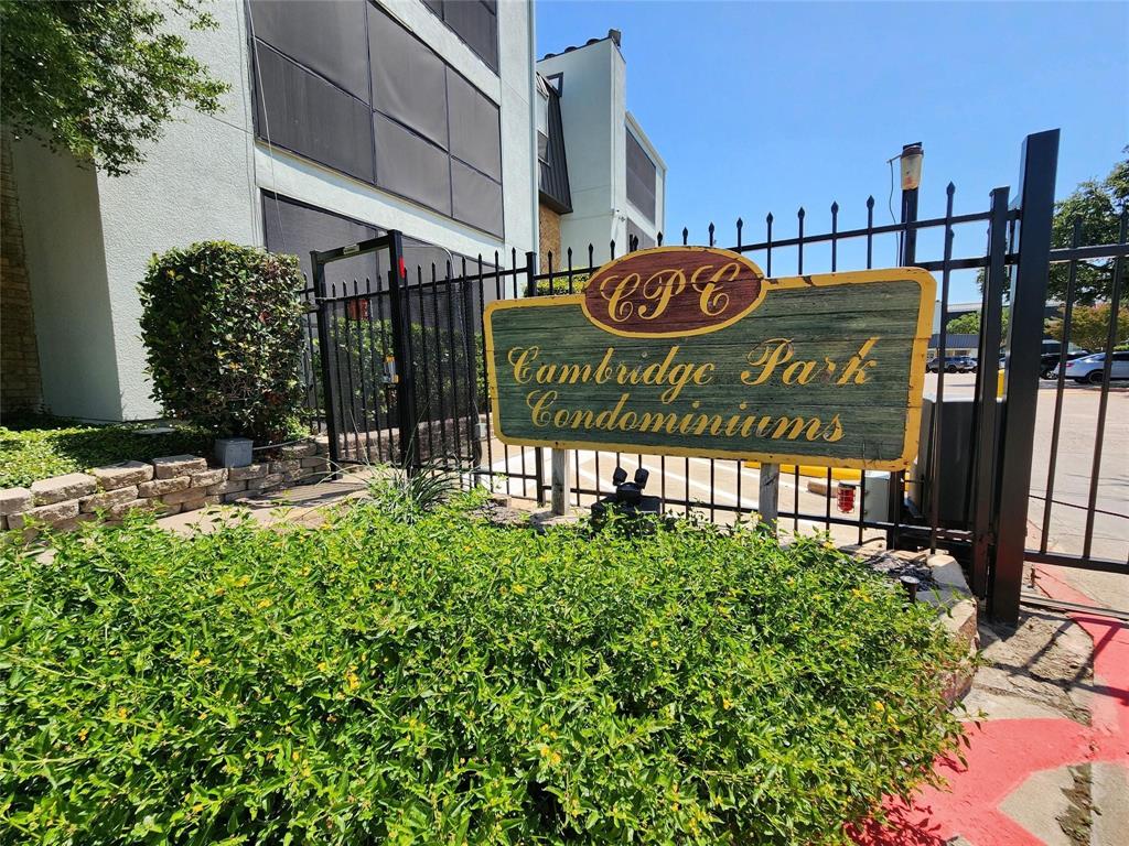 11460 Audelia Road, Unit 272 Dallas, TX 75243 - Photo 27 of 27 a view of outdoor area with an umbrella
