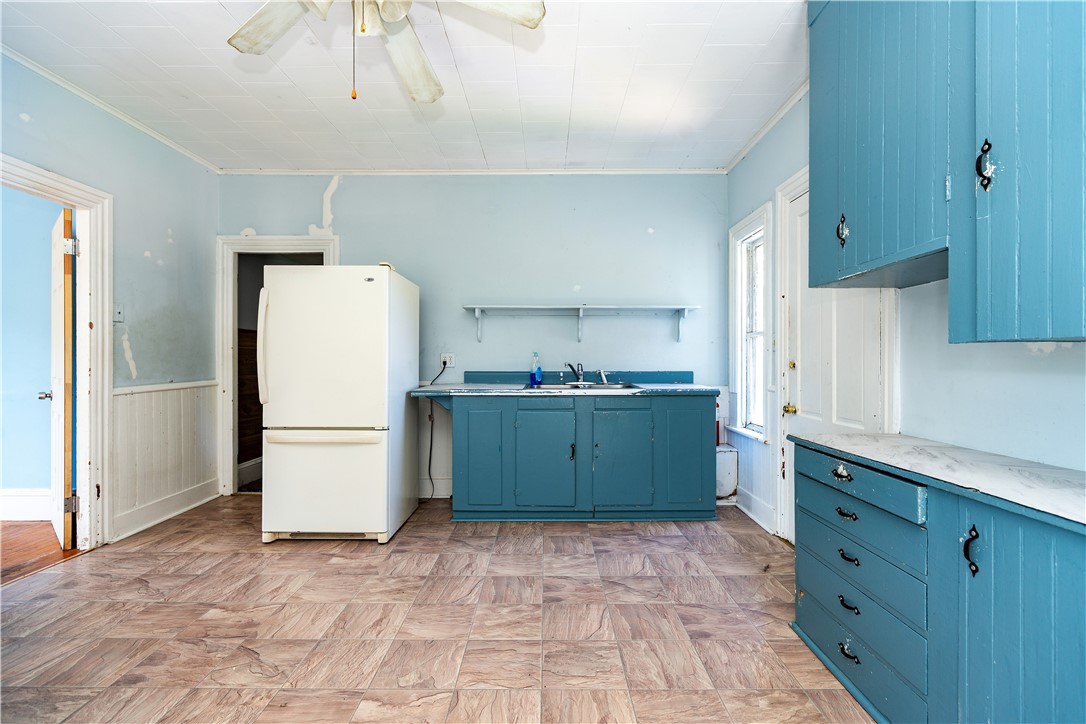 45 High Street Burrillville, RI 02859 - Photo 25 of 50 Unit B