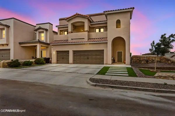 $498,950 | 672 La Entrada Circle, Sunland Park, NM 88063