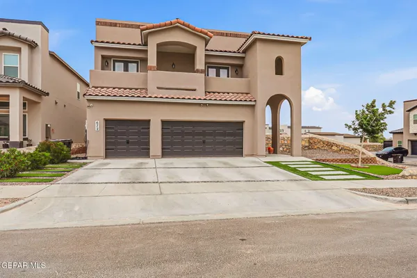 $498,950 | 672 La Entrada Circle, Sunland Park, NM 88063