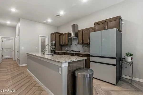 $498,950 | 672 La Entrada Circle, Sunland Park, NM 88063