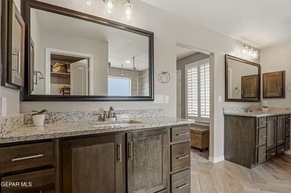 $498,950 | 672 La Entrada Circle, Sunland Park, NM 88063