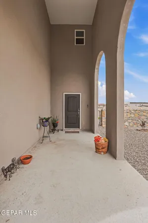 $498,950 | 672 La Entrada Circle, Sunland Park, NM 88063