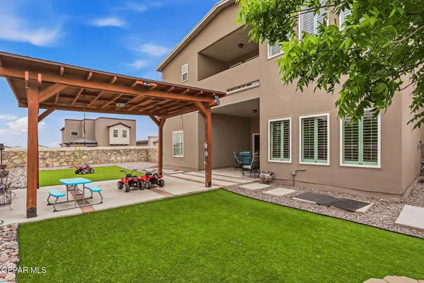 $498,950 | 672 La Entrada Circle, Sunland Park, NM 88063