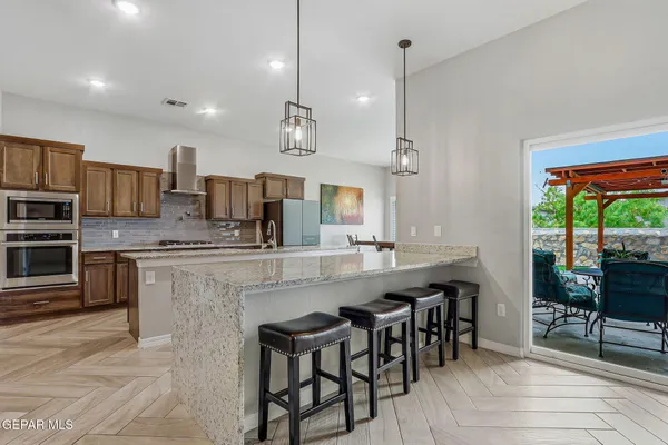 $498,950 | 672 La Entrada Circle, Sunland Park, NM 88063