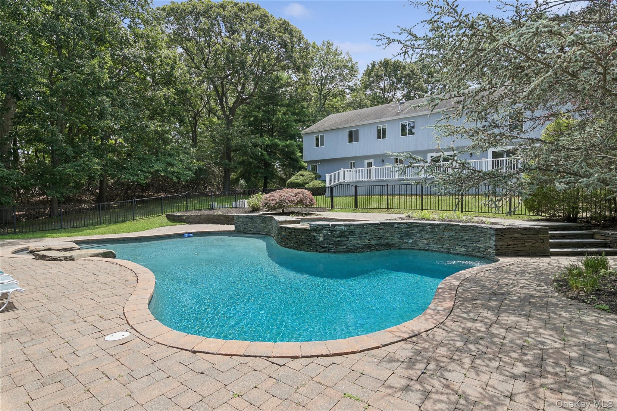 12 North Ridge Road Setauket, NY 11733 - Photo 8 of 49