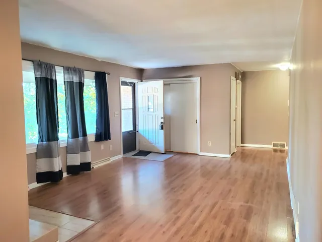 $184,900 | 414 Hilton Avenue, Rockford, IL 61107