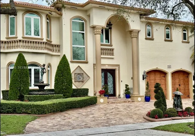$2,195,000 | 7851 Northwest 166th Terrace, Miami Lakes, FL 33016
