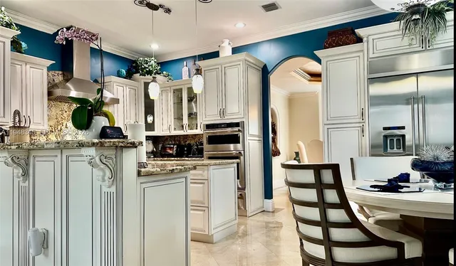 $2,195,000 | 7851 Northwest 166th Terrace, Miami Lakes, FL 33016