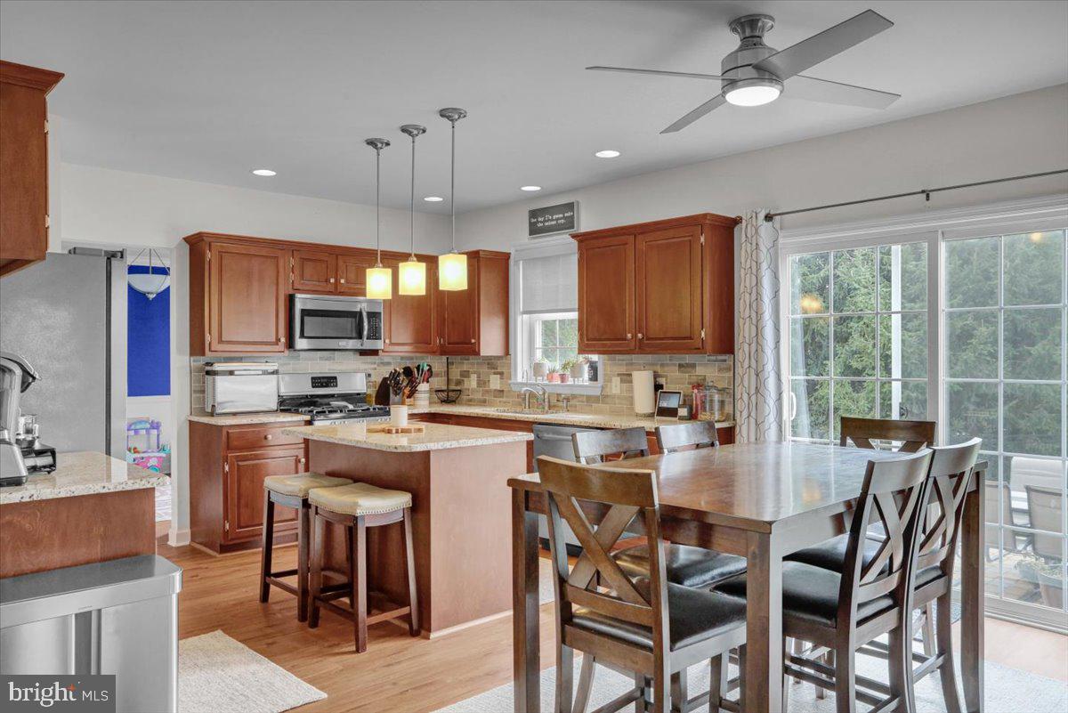 30 Tennessee Avenue Reading, PA 19608 - Photo 7 of 41