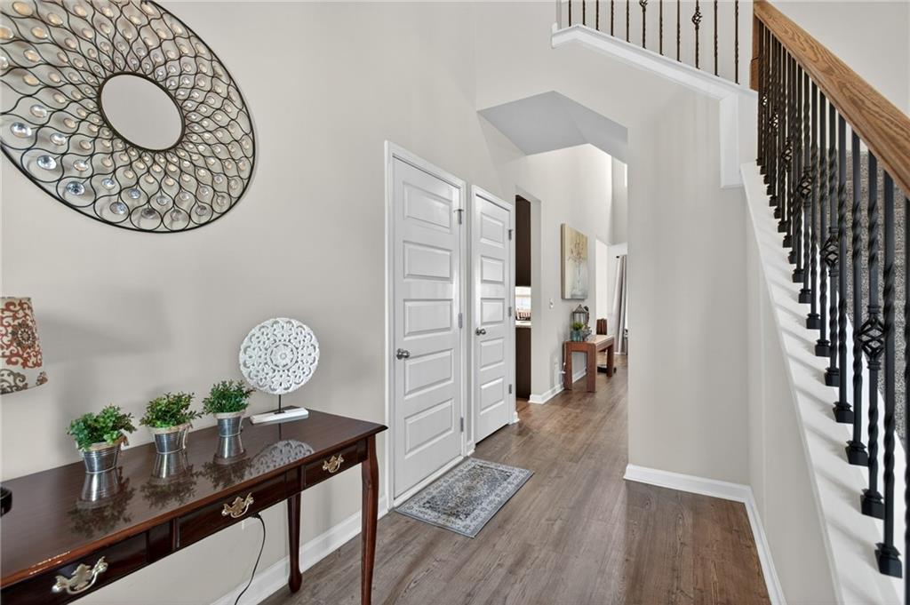 205 Creek View Place Canton, GA 30114 - Photo 6 of 54