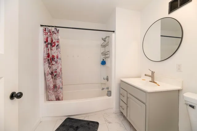 $159,900 | 209 Wallace Avenue, Kalamazoo, MI 49048