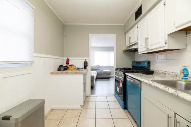 $159,900 | 209 Wallace Avenue, Kalamazoo, MI 49048