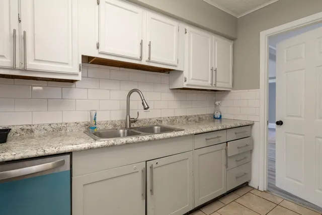 $159,900 | 209 Wallace Avenue, Kalamazoo, MI 49048