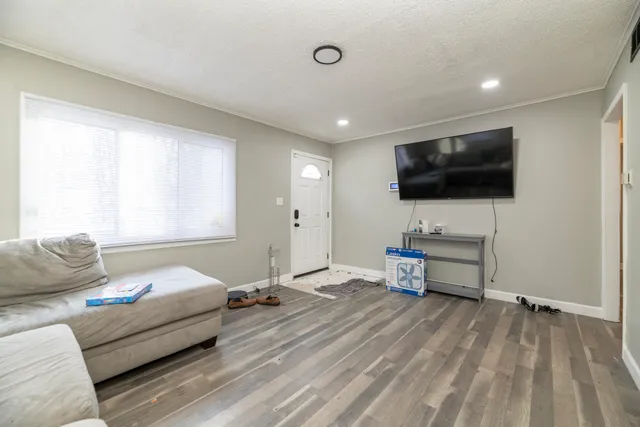 $159,900 | 209 Wallace Avenue, Kalamazoo, MI 49048