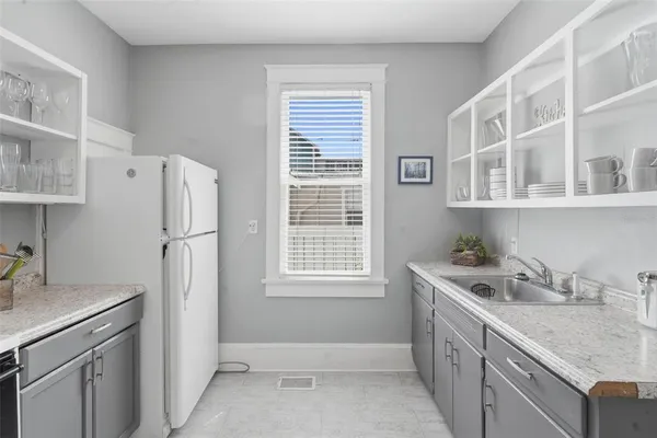$339,500 | 318 Colonial Court, DeLand, FL 32720