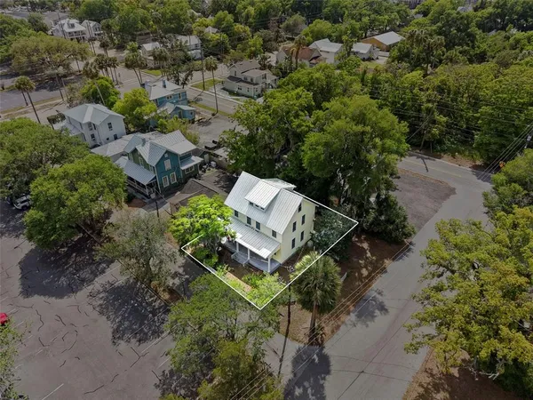 $339,500 | 318 Colonial Court, DeLand, FL 32720