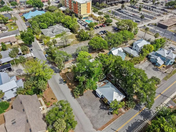 $339,500 | 318 Colonial Court, DeLand, FL 32720