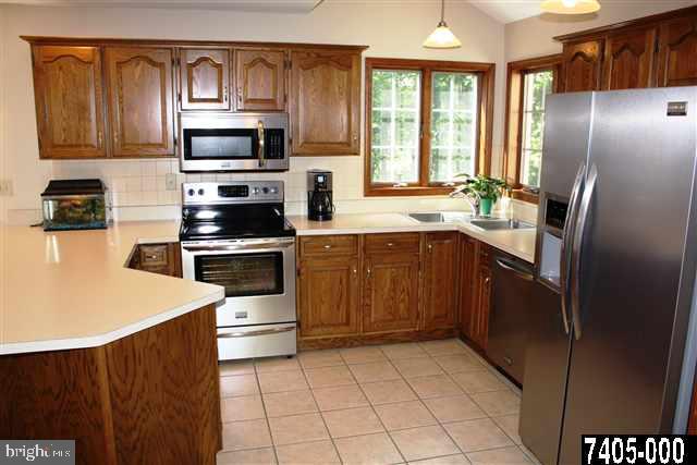 13186 Frank Road New Freedom, PA 17349 - Photo 13 of 25 Gallery Image 13