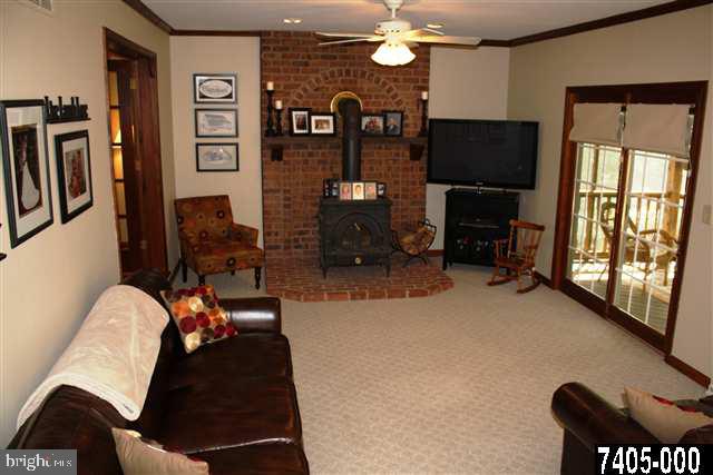 13186 Frank Road New Freedom, PA 17349 - Photo 14 of 25 Gallery Image 14