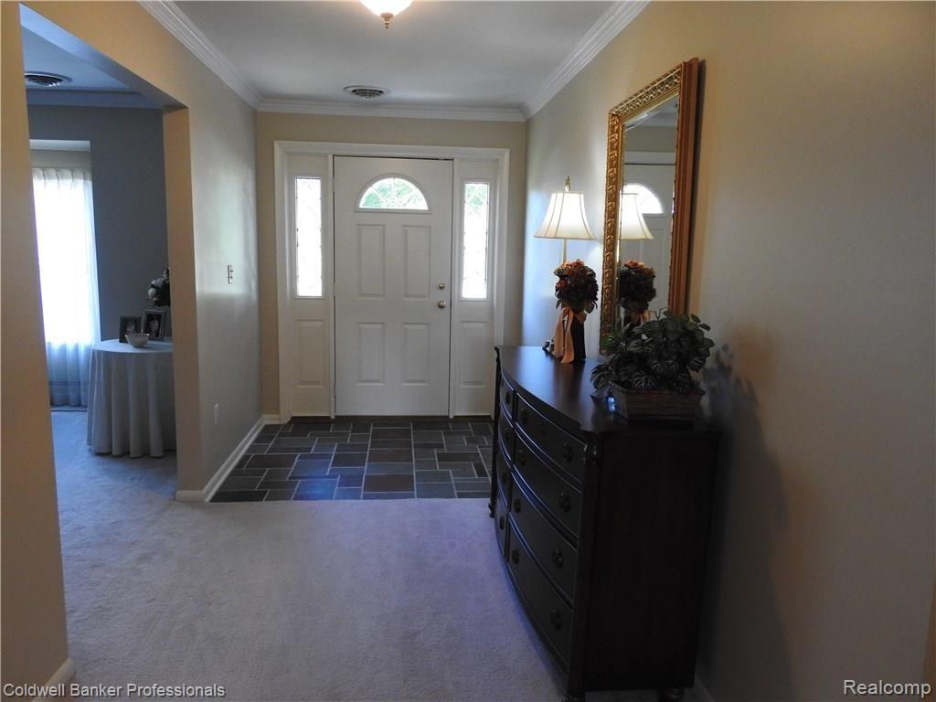 1550 Rulane Drive Lapeer, MI 48446 - Photo 9 of 43 Foyer
