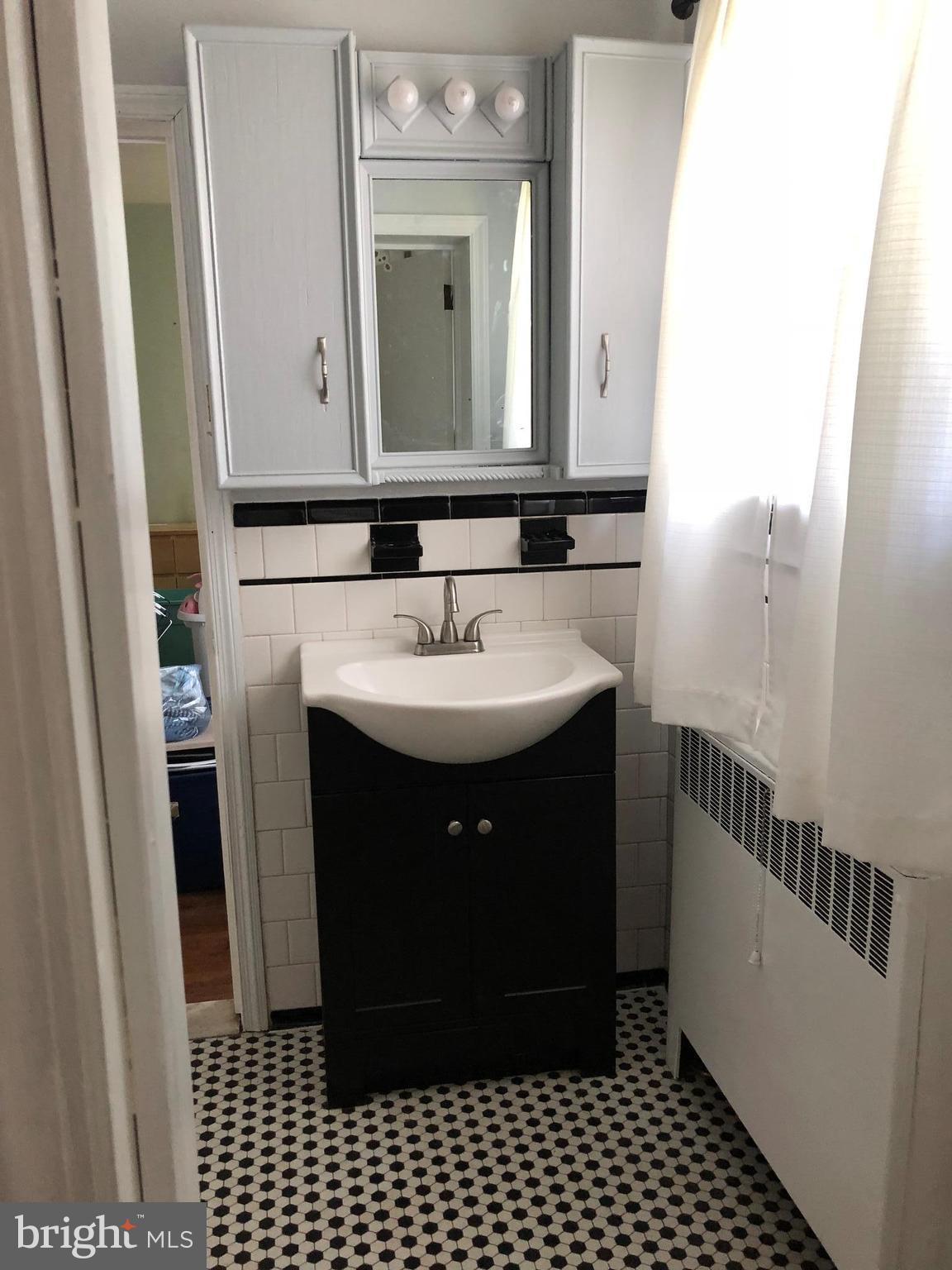 8227 Philadelphia Road Baltimore, MD 21237 - Photo 22 of 36 Bath