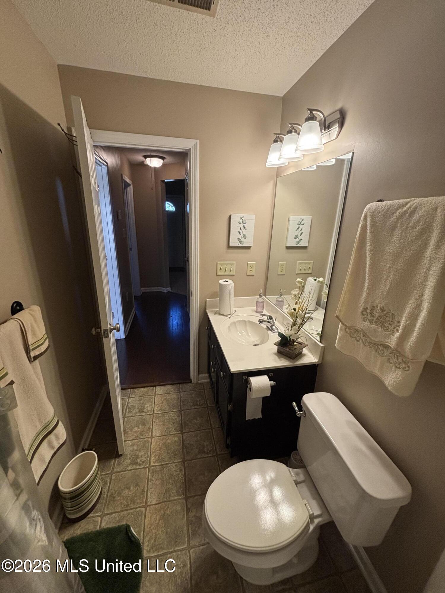 8493 Cross Over Road Southaven, MS 38672 - Photo 33 of 46 IMG_4438