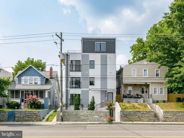 $2,350 | 1818 Rhode Island Avenue Northeast, Unit 5, Washington, DC 20018