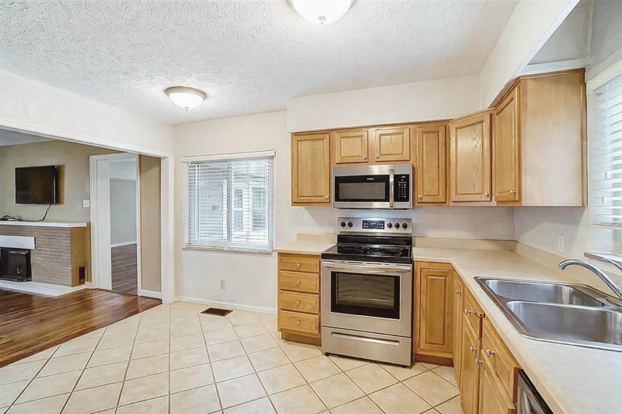 438 Grange Hall Road Dayton, OH 45430 - Photo 9 of 34 Kitchen 3