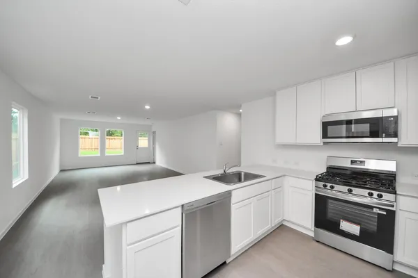 $2,000 | 13499 Sonali Springs Drive, Conroe, TX 77302