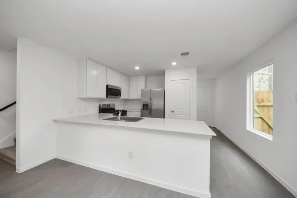 $2,000 | 13499 Sonali Springs Drive, Conroe, TX 77302