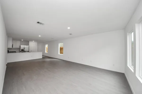 $2,000 | 13499 Sonali Springs Drive, Conroe, TX 77302