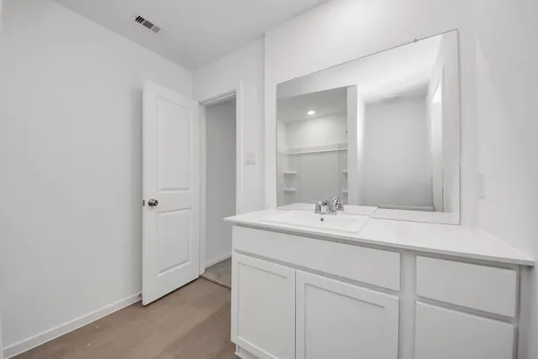 $2,000 | 13499 Sonali Springs Drive, Conroe, TX 77302