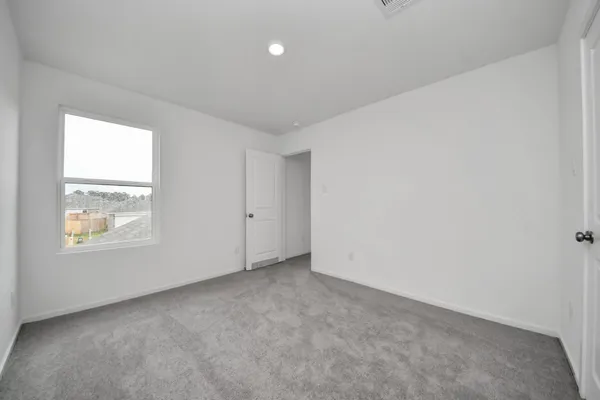 $2,000 | 13499 Sonali Springs Drive, Conroe, TX 77302