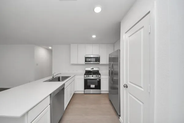 $2,000 | 13499 Sonali Springs Drive, Conroe, TX 77302