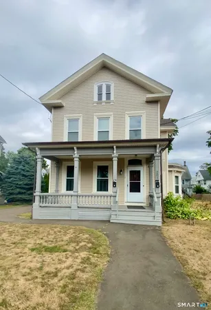 $2,400 | 201 Center Street, West Haven, CT 06516