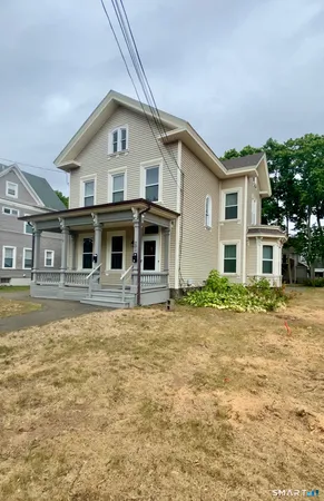 $2,400 | 201 Center Street, West Haven, CT 06516