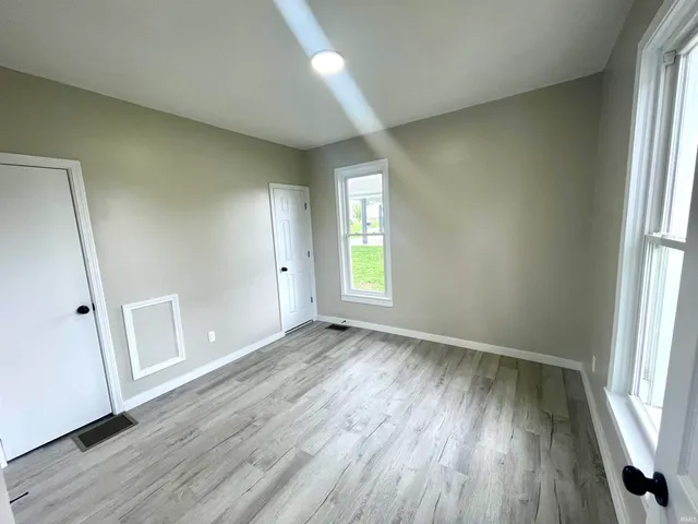 $103,900 | 318 West 10th Street, Bicknell, IN 47512