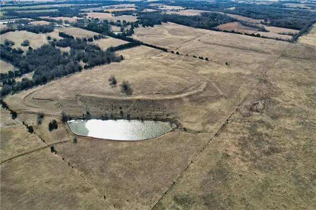 $440,000 | 0 Valley Road, Girard, KS 66743