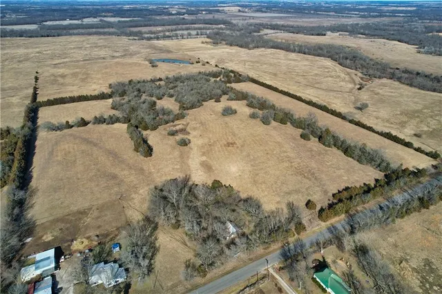 $440,000 | 0 Valley Road, Girard, KS 66743