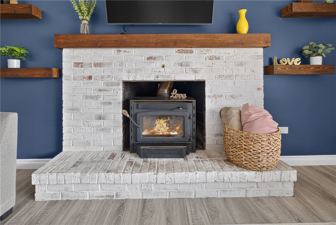 20 Hunt Point Chili, NY 14624 - Photo 7 of 44 Wood burning fire place