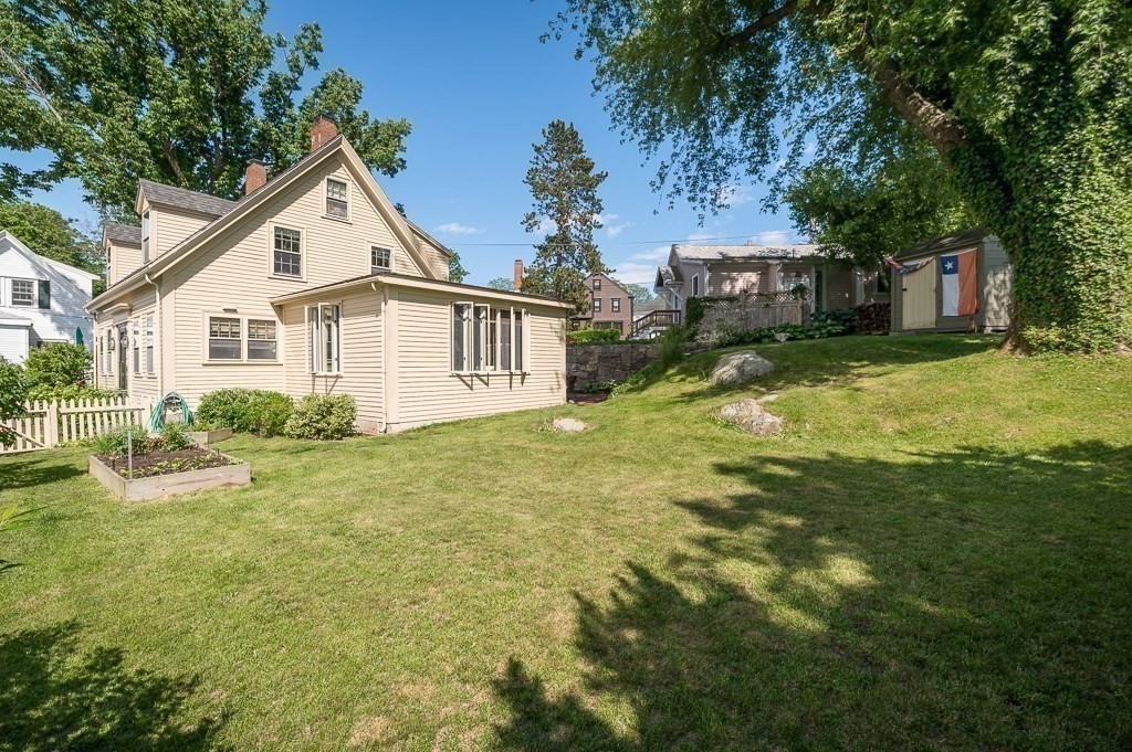 17 Leonard Street Gloucester, MA 01930 - Photo 14 of 23