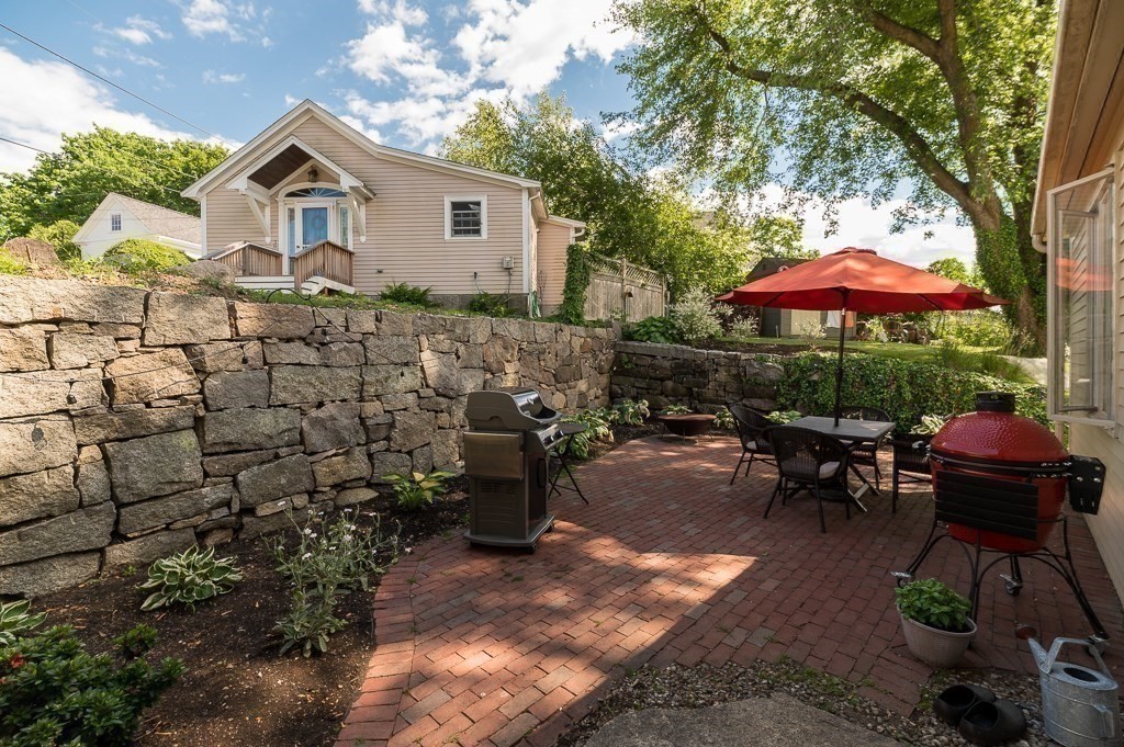 17 Leonard Street Gloucester, MA 01930 - Photo 16 of 23